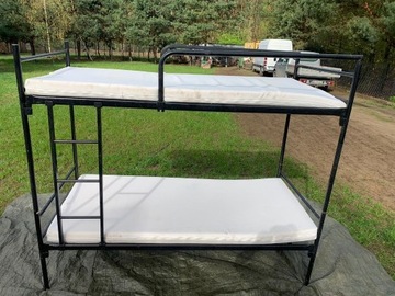 Łóżka piętrowe metalowe