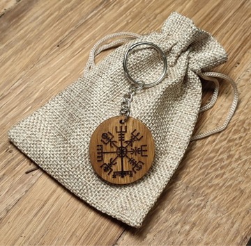 BRELOK VEGVISIR - Kompas Wikingów, AMULET PREZENT