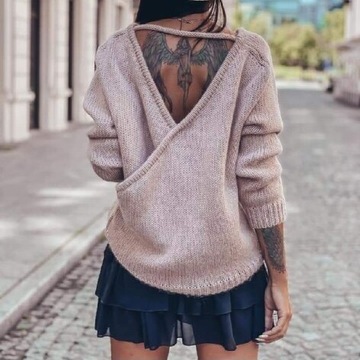 Sweter w unikatowym fasonie! 