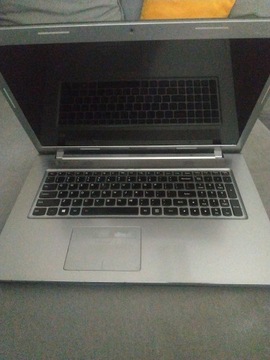 Laptop Lenovo Ideapad Z710 17"