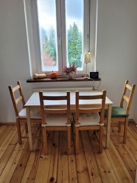 Stół Ikea z krzesłami 