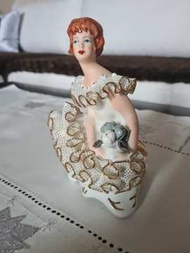 Figurka porcelanowa - Dama w sukni - Roceram