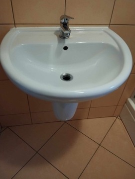Nowa umywalka łazienkowa ścienna Koło 54 x 49 cm