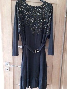 Sukienka elegancka 50 czarna z paskiem