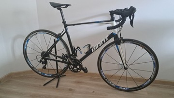 RowerszosowyGiantDefy 8kg Aluxx 105 56cm 2016 + Citec Areo 3000