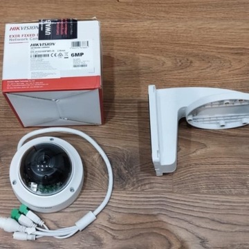 Kamera Hikvision DS-2CD2165FWD-IS + uchwyt ścienny