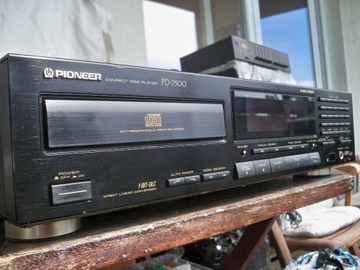 odtwarzacz CD Pioneer PD-7500, poprzednik PD-7700