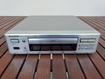 Odtwarzacz CD Onkyo C-711