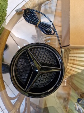 Emblemat Znaczek Mercedes LED A0008880060