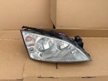 Ford Focus Mk3 lampa prawy przód przednia igła EU