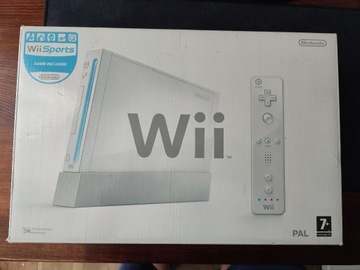 Nintendo Wii + box + karta SD + 2 kontrolery