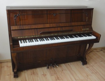 Pianino  klasyczne Etyde, 88 klawiszy. 1983