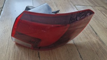 LAMPA PRAWA TYŁ  39077375 ASTRA 5 K KOMBI Europa 