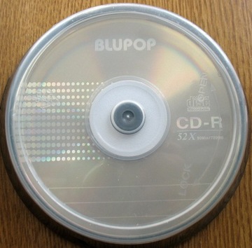 CD-R, 700 MB. 360 sztuk. Dobra cena(?).