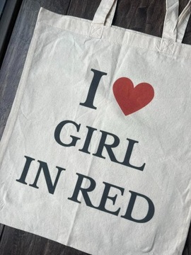 torba girl in red tote bag serce 