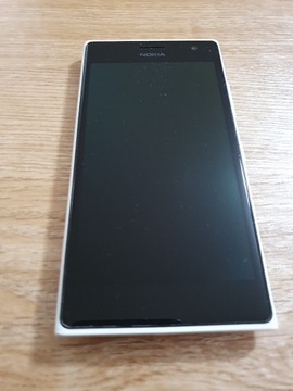 Nokia Lumia 735