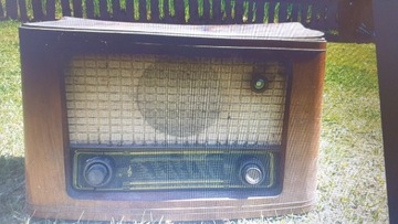 Stare radio  widoczne na foto