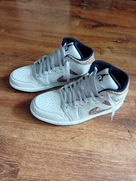 NOWE ORYGINALNE Buty Nike Air Jordan 1 mid SE