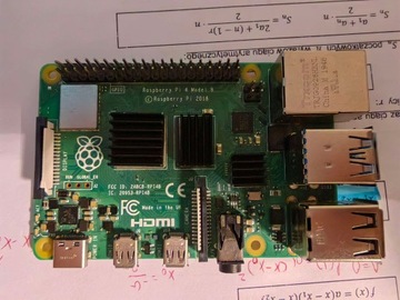 Raspberry Pi 4 8GB + radiatory i zasilacz