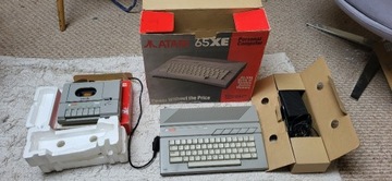 Atari 65XE w oryginalnych opakowaniach