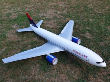 Duzy model RC latający BOEING 777 samolot dron