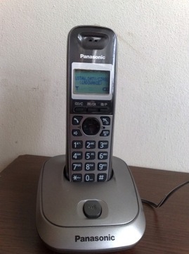 Panasonic KX-TG2511PD - telefon + zasilacz