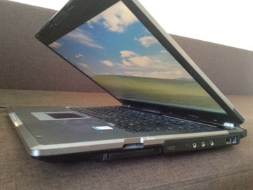 Laptop Asus A6R 2GHz/1GB/200M/60GB XP sprawny