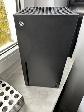 Konsola Xbox Series X ( 5-cio miesięczna)