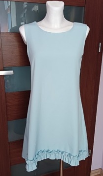 Elegancka błękitna sukienka z falbanką lato letnia krótka basic bez rękawów