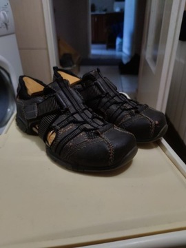 buty sportowe 42  sandały letnie sport retro drip