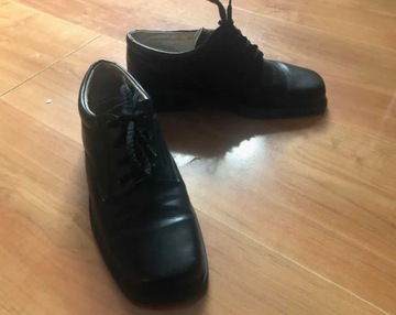 Buty chłopięce r36 czarne 30zł