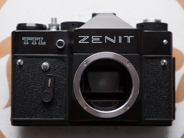 Aparat Zenit TTL Świetny Vintage (korpus)