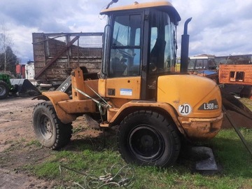 Części VOLVO L30B - (m.in. instalacja, pedał gazu)