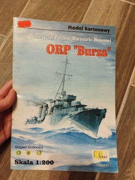 Model kartonowy ORP Burza
