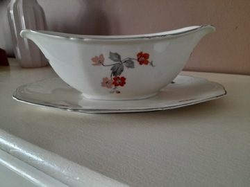 Porcelanowa sosjerka vintage