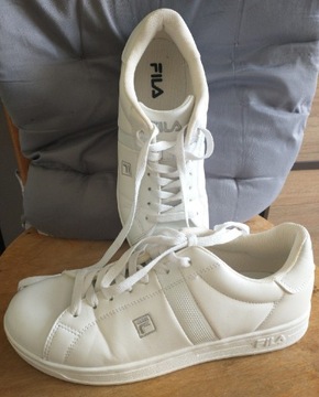 Fila r. 40