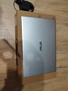 Laptop Asus vivobook 15 rayzen 5