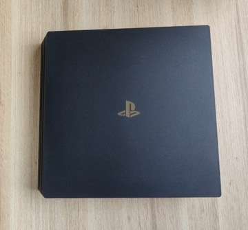 KONSOLA SONY PLAYSTATION PS4 PRO 1T + 2 PADY