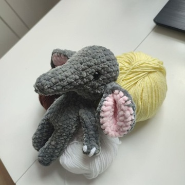 Słoń amigurumi, pluszowa zabawka, prezent