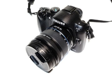 Samsung NX11 z obiektywem 18-55mm