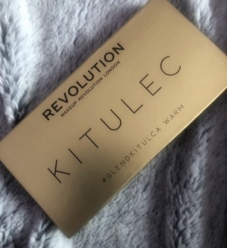 Makeup revolution kitulec paletka warm