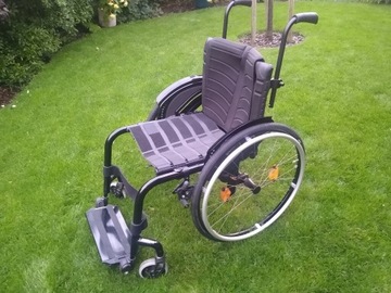Wózek inwalidzki składany, bardzo lekki 9kg