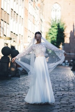 Suknia ślubna z długim rękawem + welon i pasek