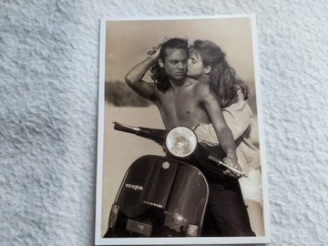 Kartka romantyczna – para na skuterze