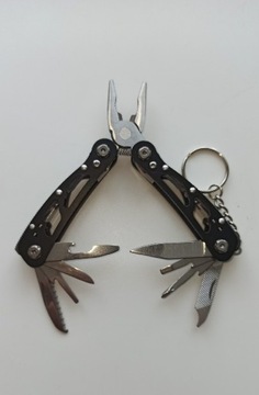 Multitool. Narzędzie wielofunkcyjne.