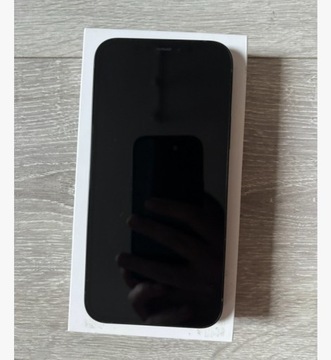 Apple iPhone 12 64 GB czarny ładowarka jak nowy stan igła 