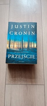 "Przejście" Justin Cronin. Oprawa miękka.