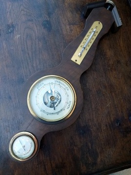 Stary barometr plus termometr