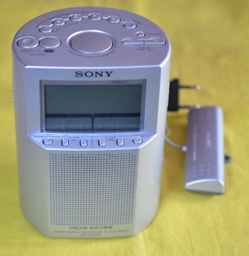 SONY RADIO CONTROLLED BUDZIK ICF-C795RC TOP MODEL