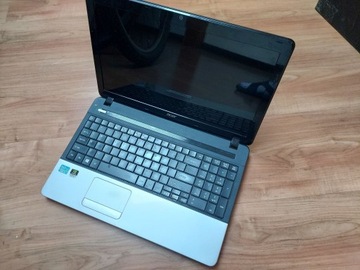 Laptop Acer E1-571G i3 gt620m bez ram i dysku